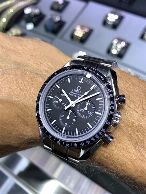 omega speedmaster watch review.